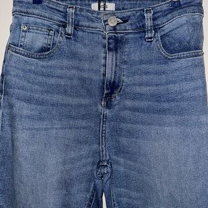 Urban Outfitters High Rise Straight Leg Crop jeans BDG Medium Wash size 6/27